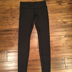 Lululemon Wunder Under-Pinstripe-Size 6